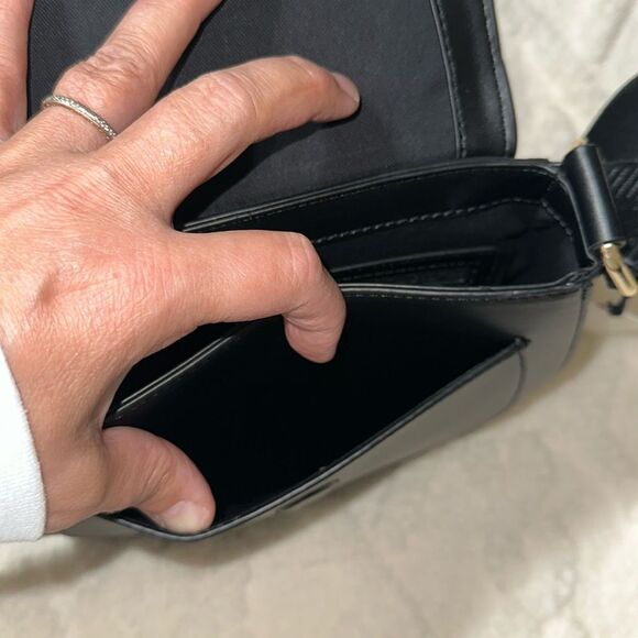 Ted Baker Darcell Black Faux Leather Gold Tone Logo Textured Grosgrain Strap Bag - Picture 12 of 16